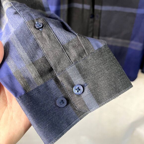 Calvin Klein NWT Super Fine Premium Cotton Button Front Shirt Mens Size Large - Picture 3 of 11